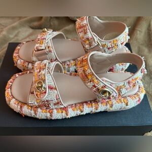 Coach Tweed Peyton Platform Sandals w/ Original Box
Size 8.5 (fits like 9)